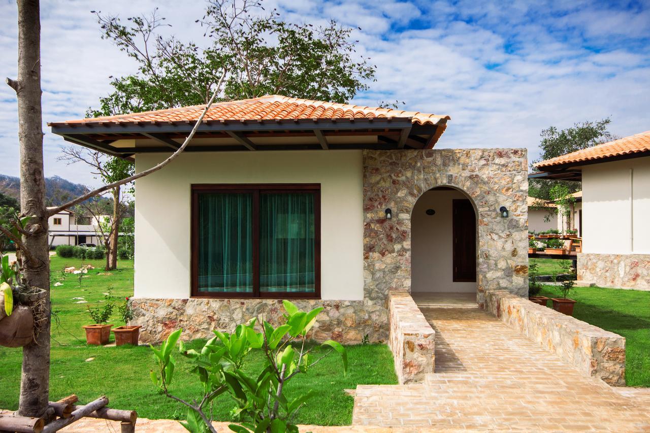 Mela Garden Retreat Cottage Muak Lek Exterior photo